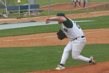 Curtis Porter pitches in the third inning