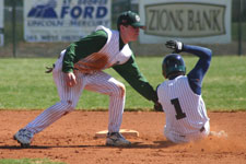 Andrew Law tagging out attempted stealer