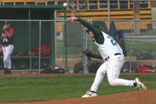 Curtis Porter pitching