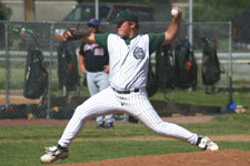 Curtis Porter pitching