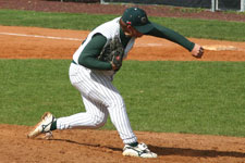 Curtis Porter pitching
