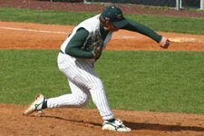 Curtis Porter pitching