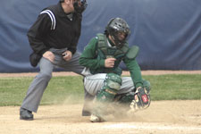 Beasley digs one in the dirt